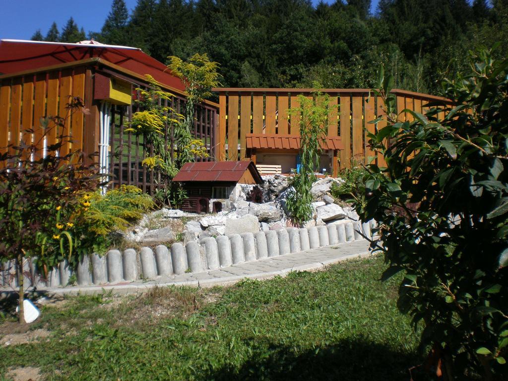 Apartments Pri Bostjanovcu Gorenja Vas  Exterior photo